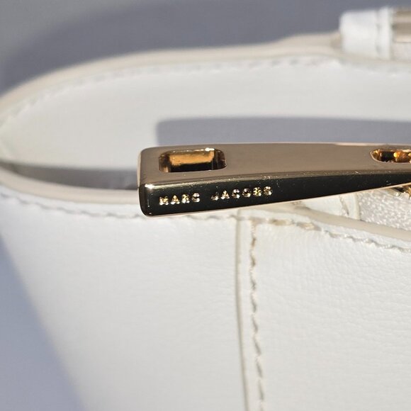 Marc Jacobs The Commuter Tote In Ivory Leather / Gold Hardware M0016410 - Picture 11 of 16